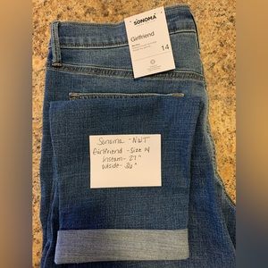 NWT - Sonoma Goods For Life Girlfriend Jeans.